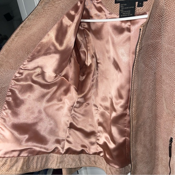 Terry Lewis Pink Suede Jacket Croc Embossed Size Medium 100% Leather Mauve Crop - Picture 5 of 9